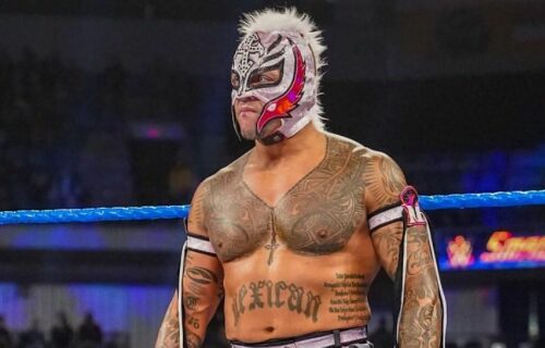 Rey Mysterio Photographed Unmasked Backstage